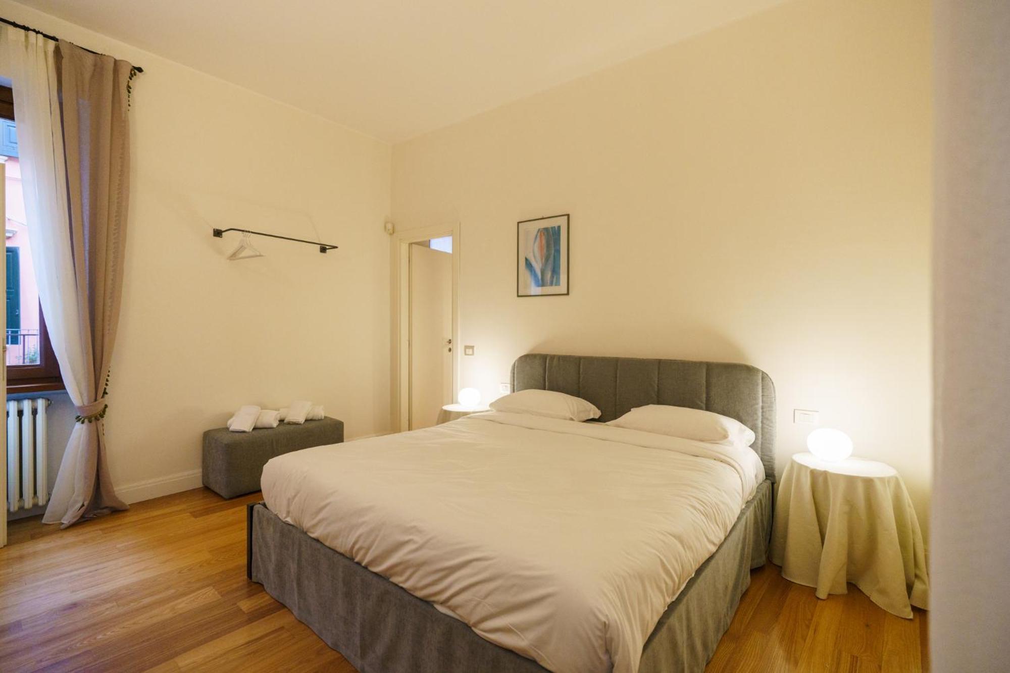 Domus Verona - Elegante Residenza Satiro ภายนอก รูปภาพ