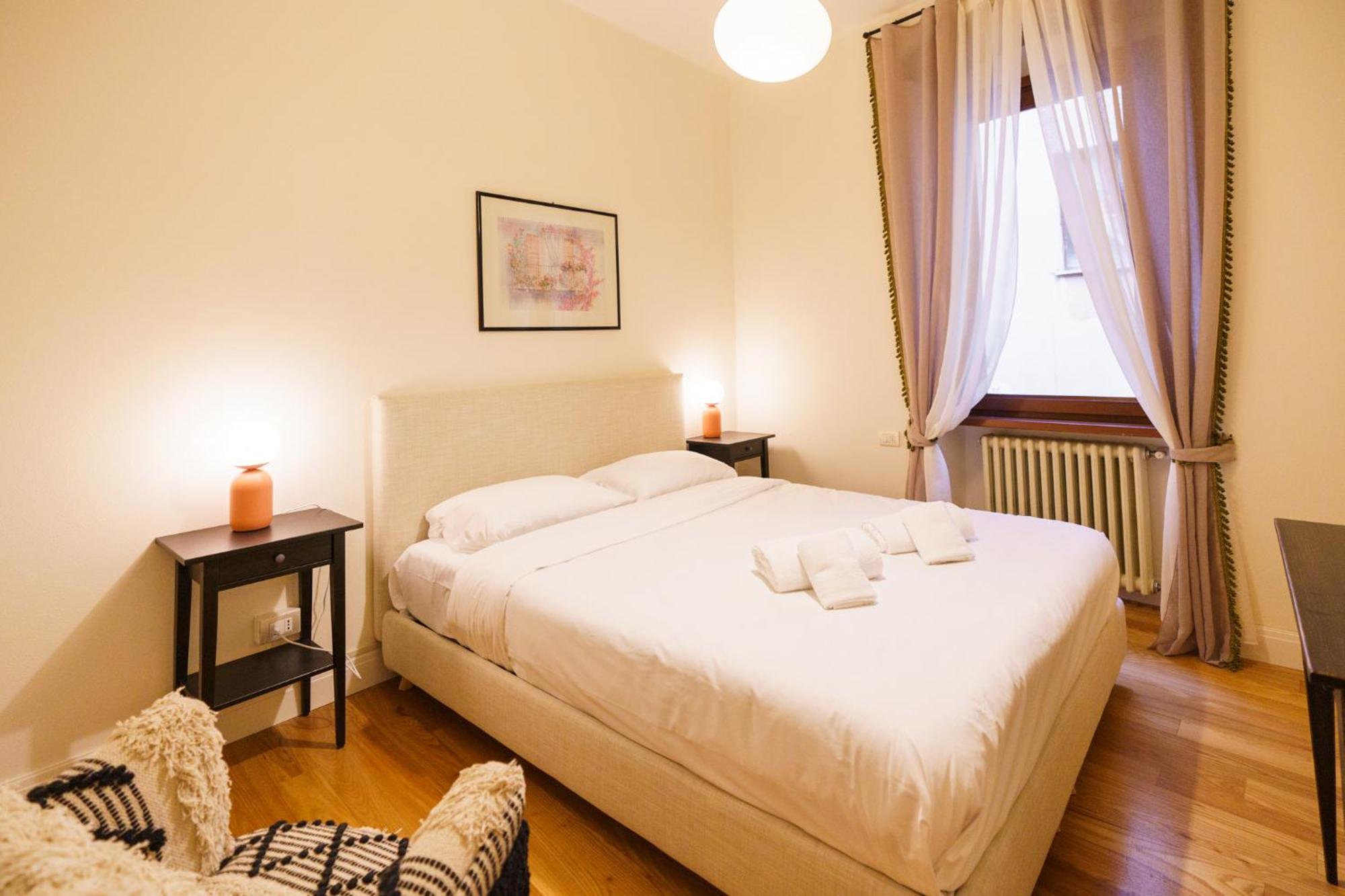 Domus Verona - Elegante Residenza Satiro ภายนอก รูปภาพ