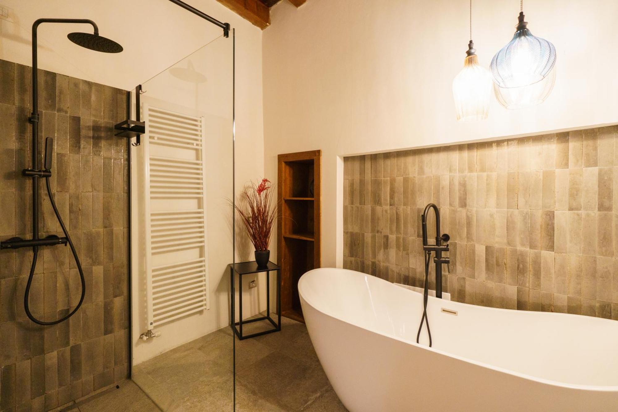 Domus Verona - Elegante Residenza Satiro ภายนอก รูปภาพ